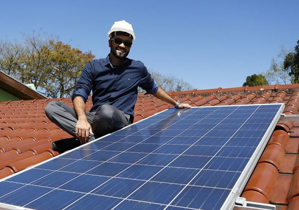 Startup curitibana vende plano de energia solar por assinatura